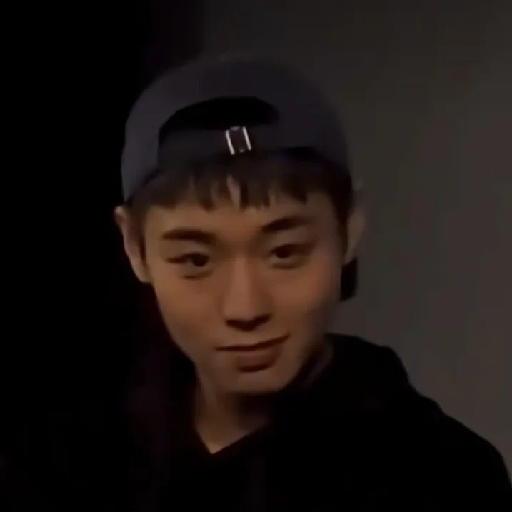 キム・ホジュンのビハインドカット