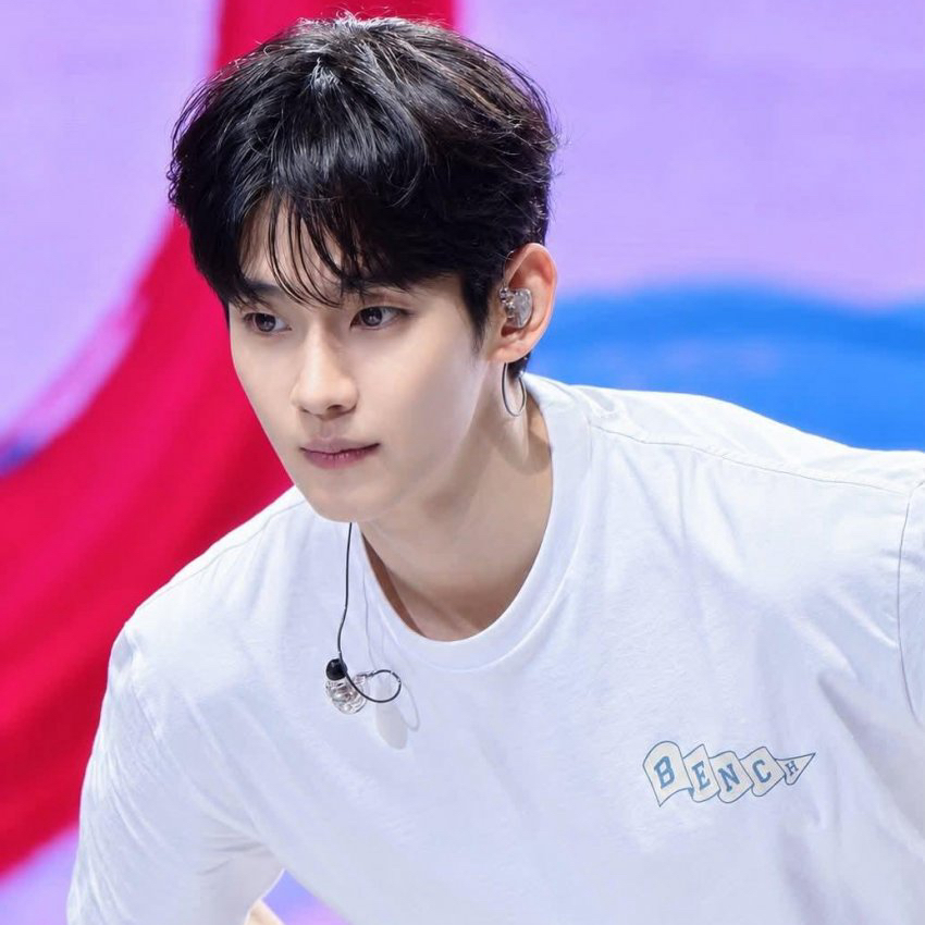 Behind-the-scenes cut of Kim Soohyun