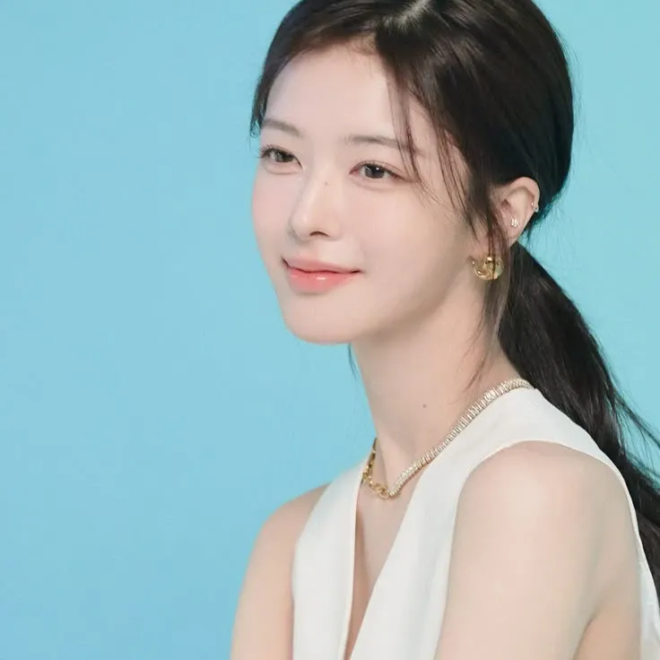Behind-the-scenes cut of Roh Jeongeui