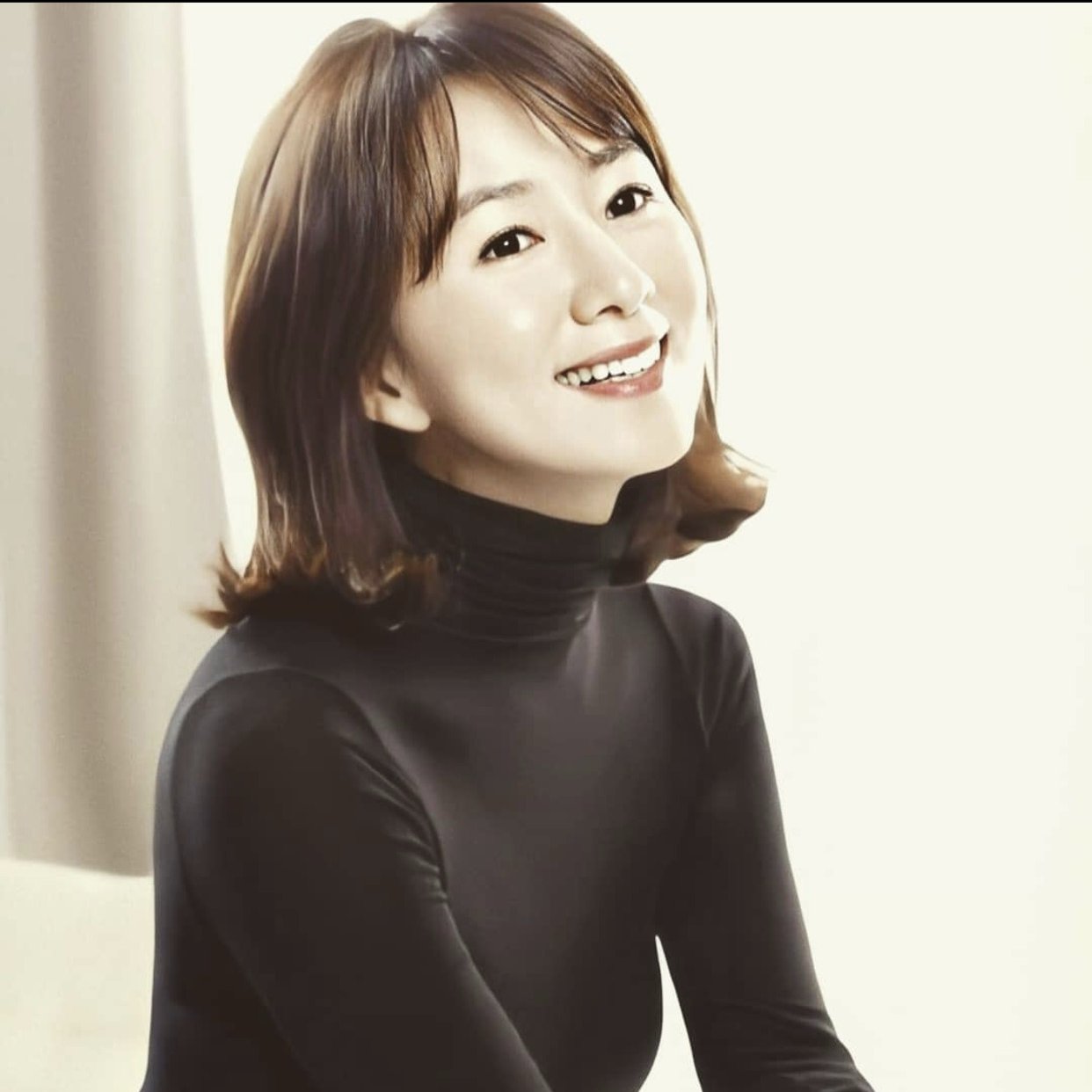 Behind-the-scenes cut of Kim Heeae