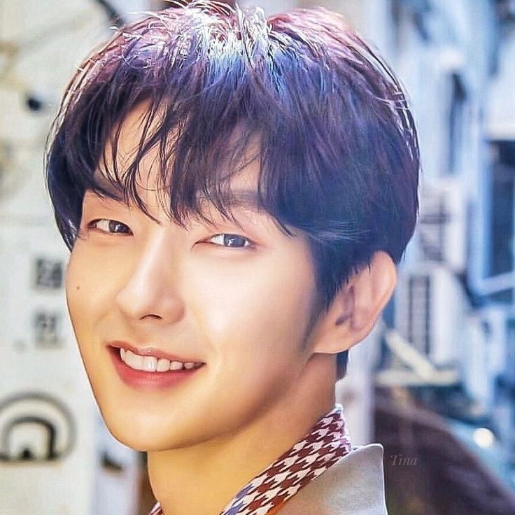 A moment captured by a fan of Lee Joongi