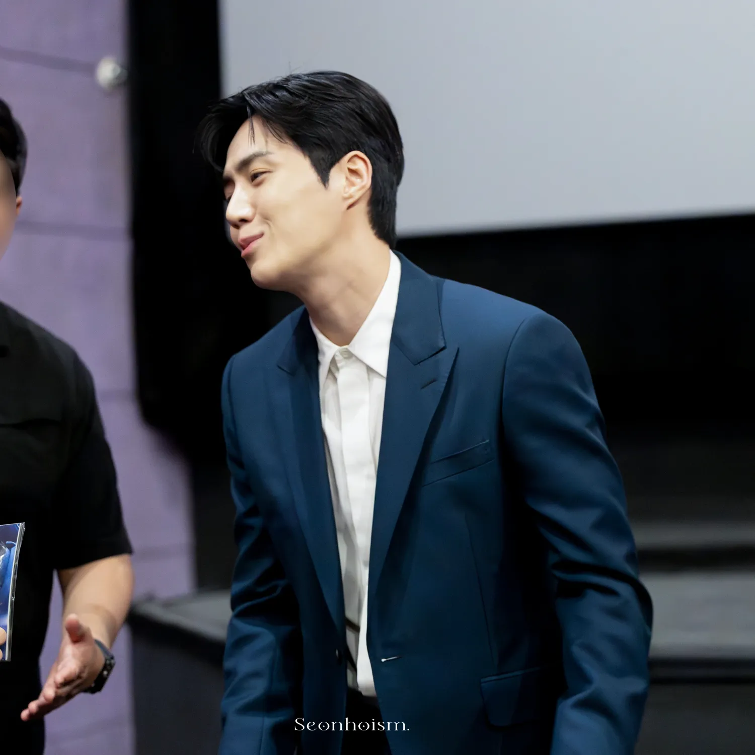 A moment captured by a fan of Kim Seonho