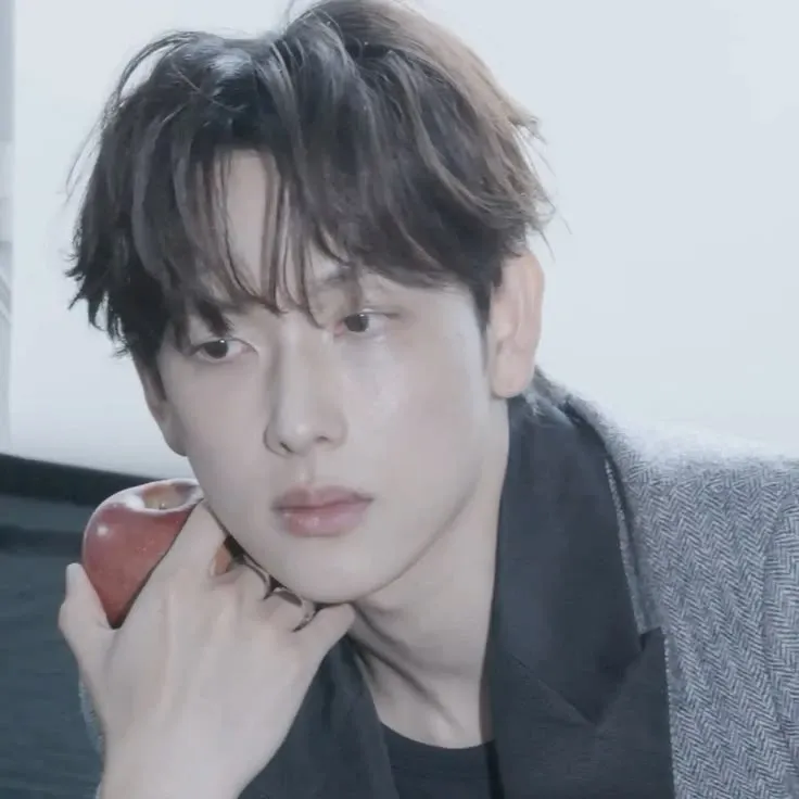 Recent activity shot of Yim Siwan