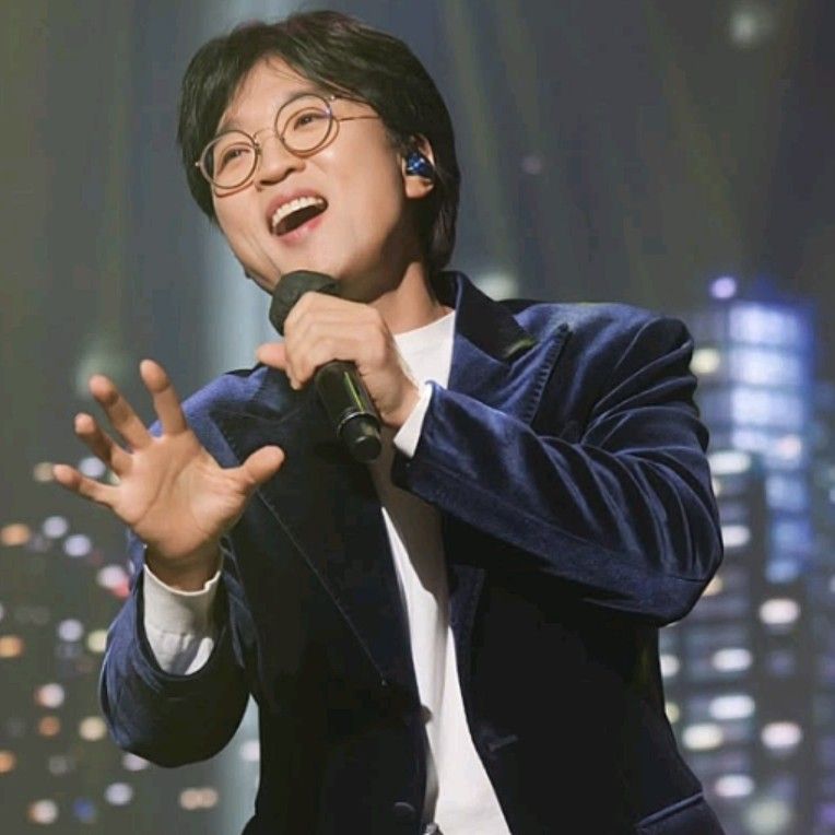 Behind-the-scenes cut of Bak Changgeun