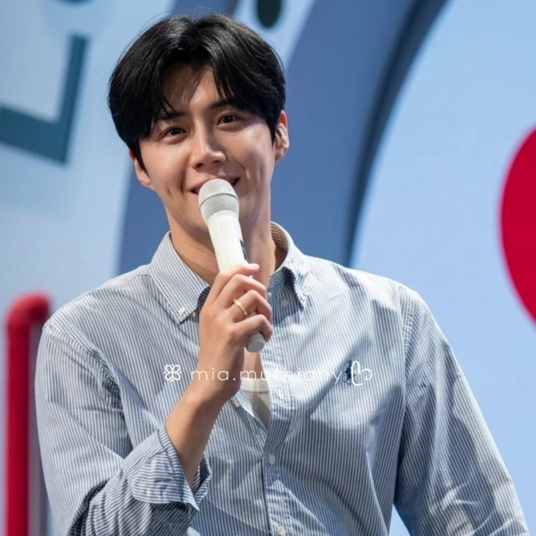 Latest photo of Kim Seonho