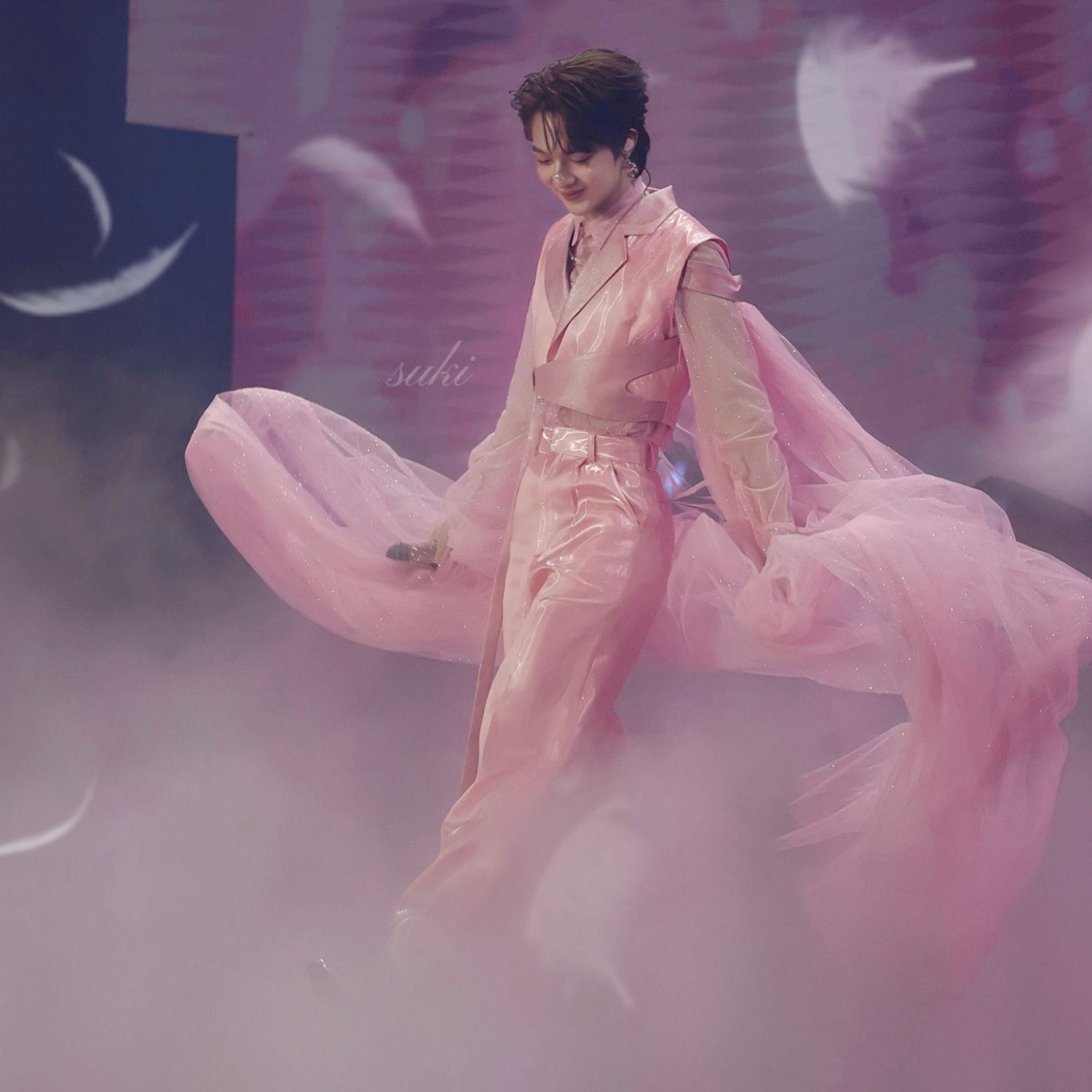 A moment captured by a fan of NuNew