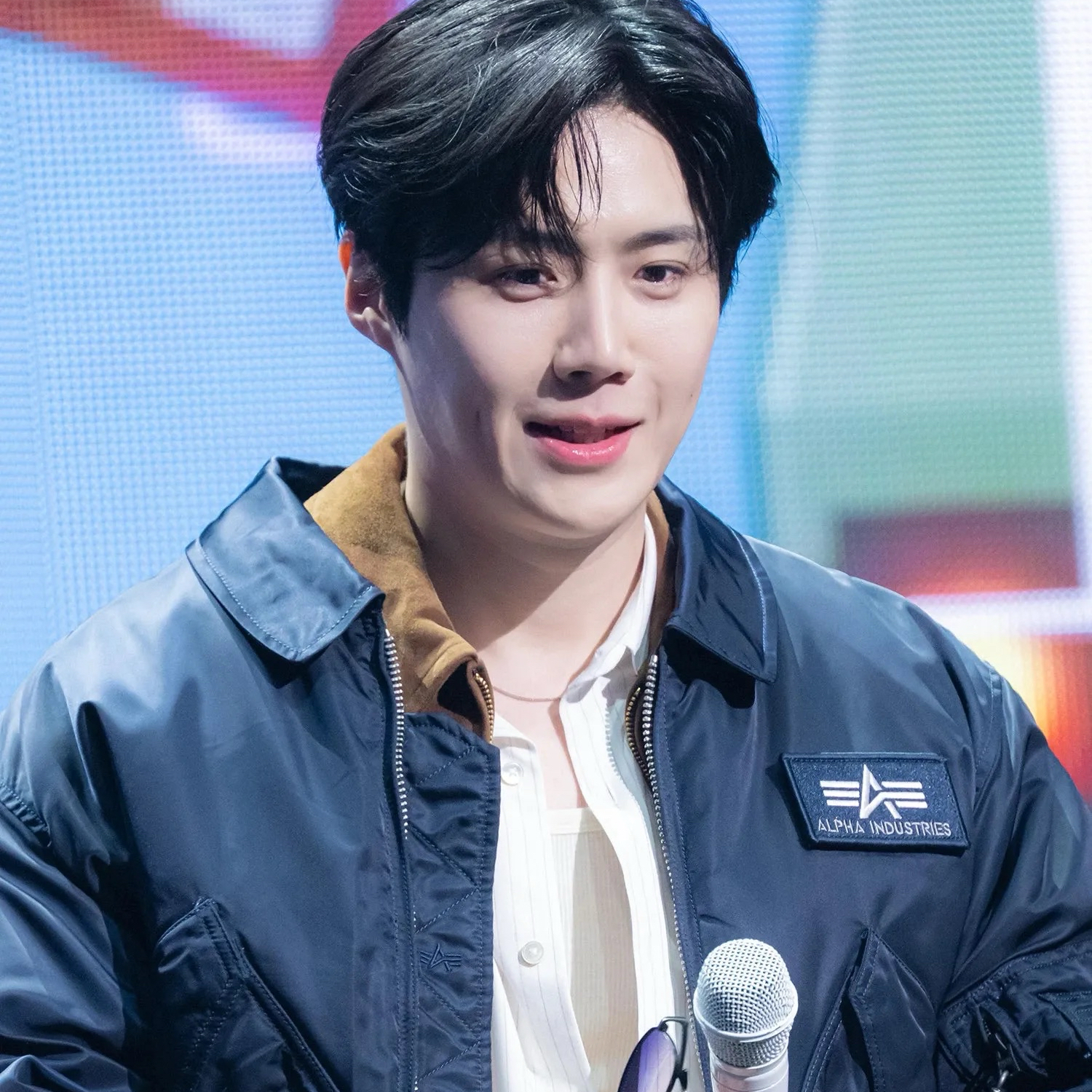 Behind-the-scenes cut of Kim Seonho