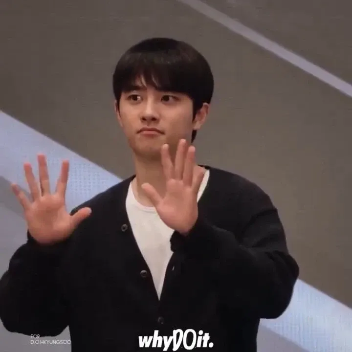 도경수 (디오)의 비하인드 컷
