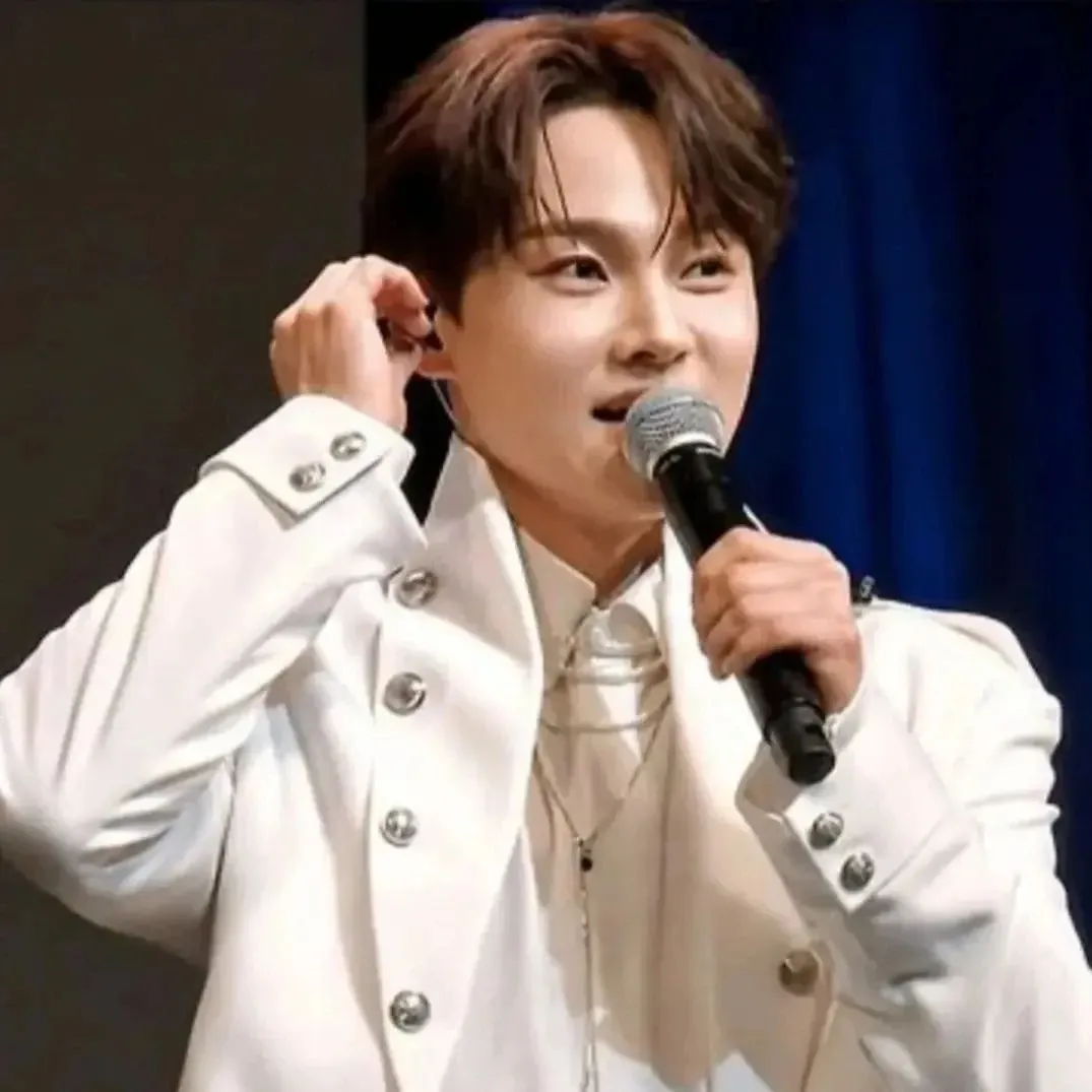 박서진의 비하인드 컷