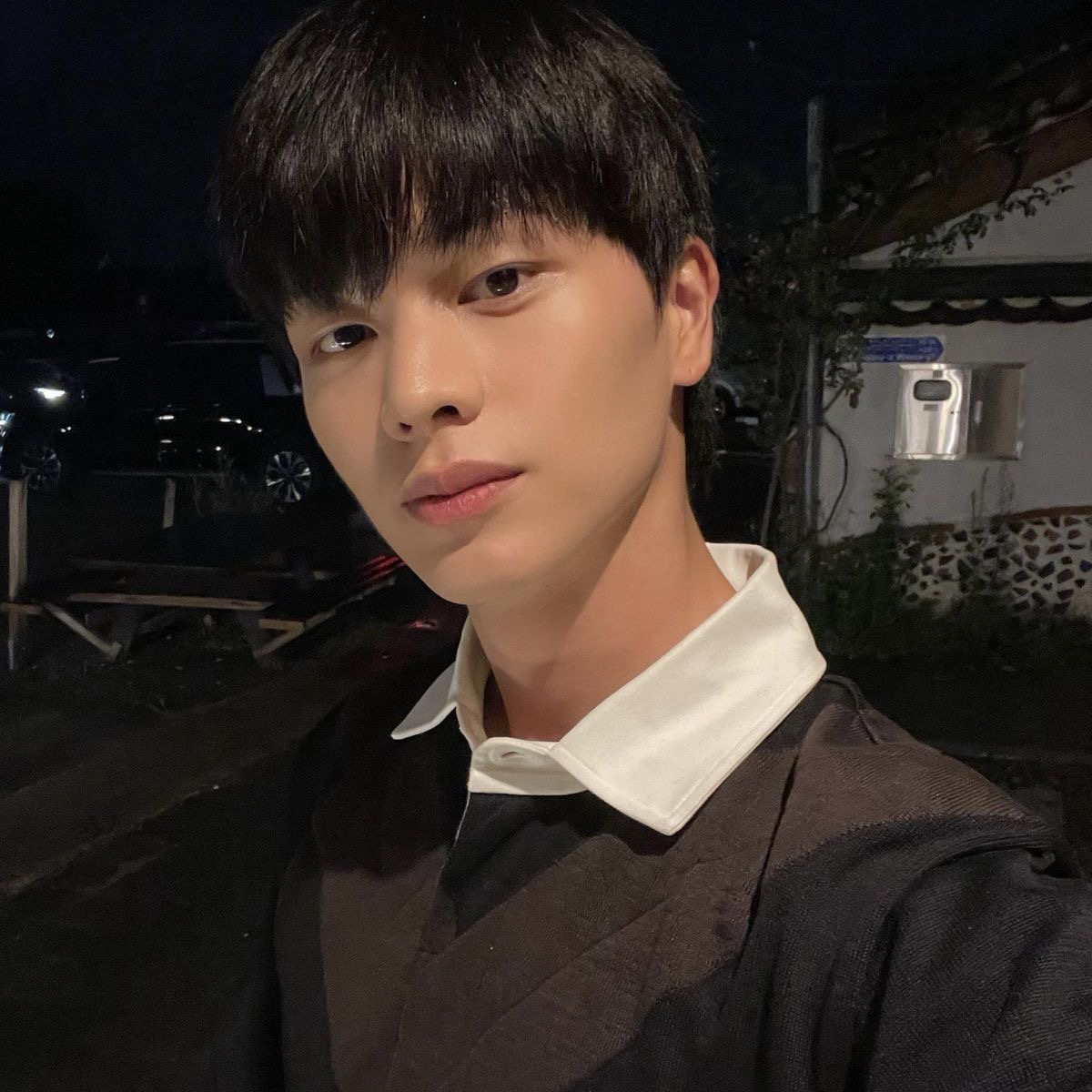 A moment captured by a fan of Yook Sungjae