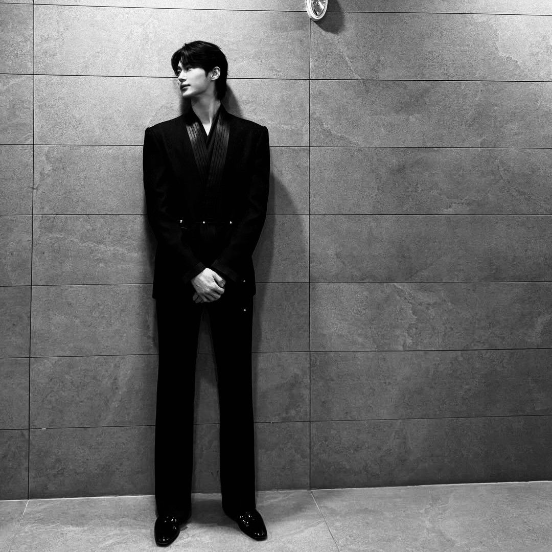 Recent activity shot of Byeon Wooseok