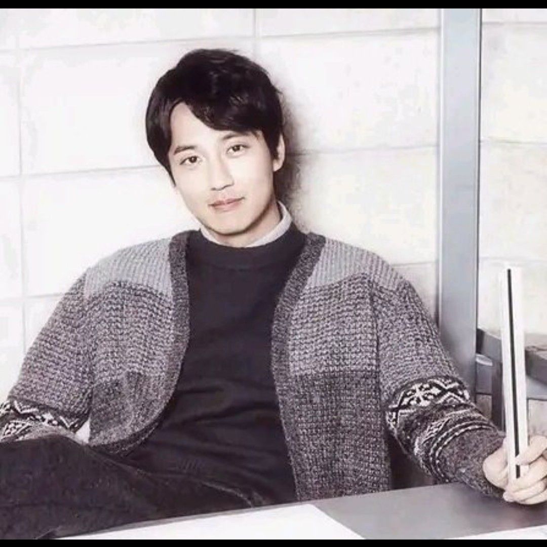 Recent activity shot of Kim Namgil