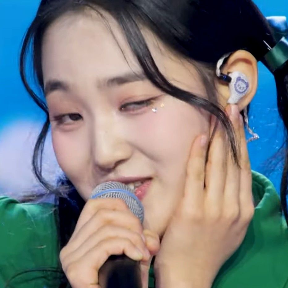 A moment captured by a fan of Kim Taeyeon