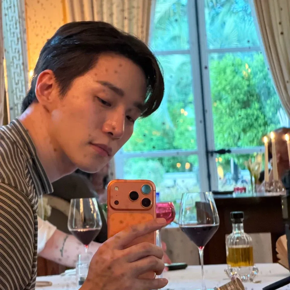 イ・ジュノのビハインドカット