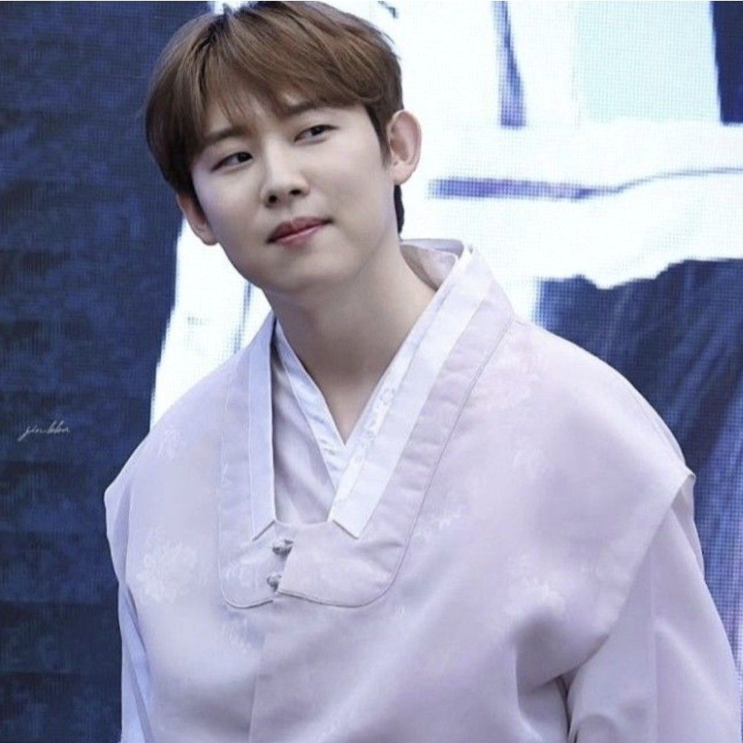 A moment captured by a fan of Jinuk