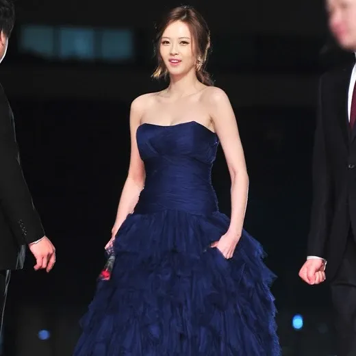 A moment captured by a fan of Go Ara