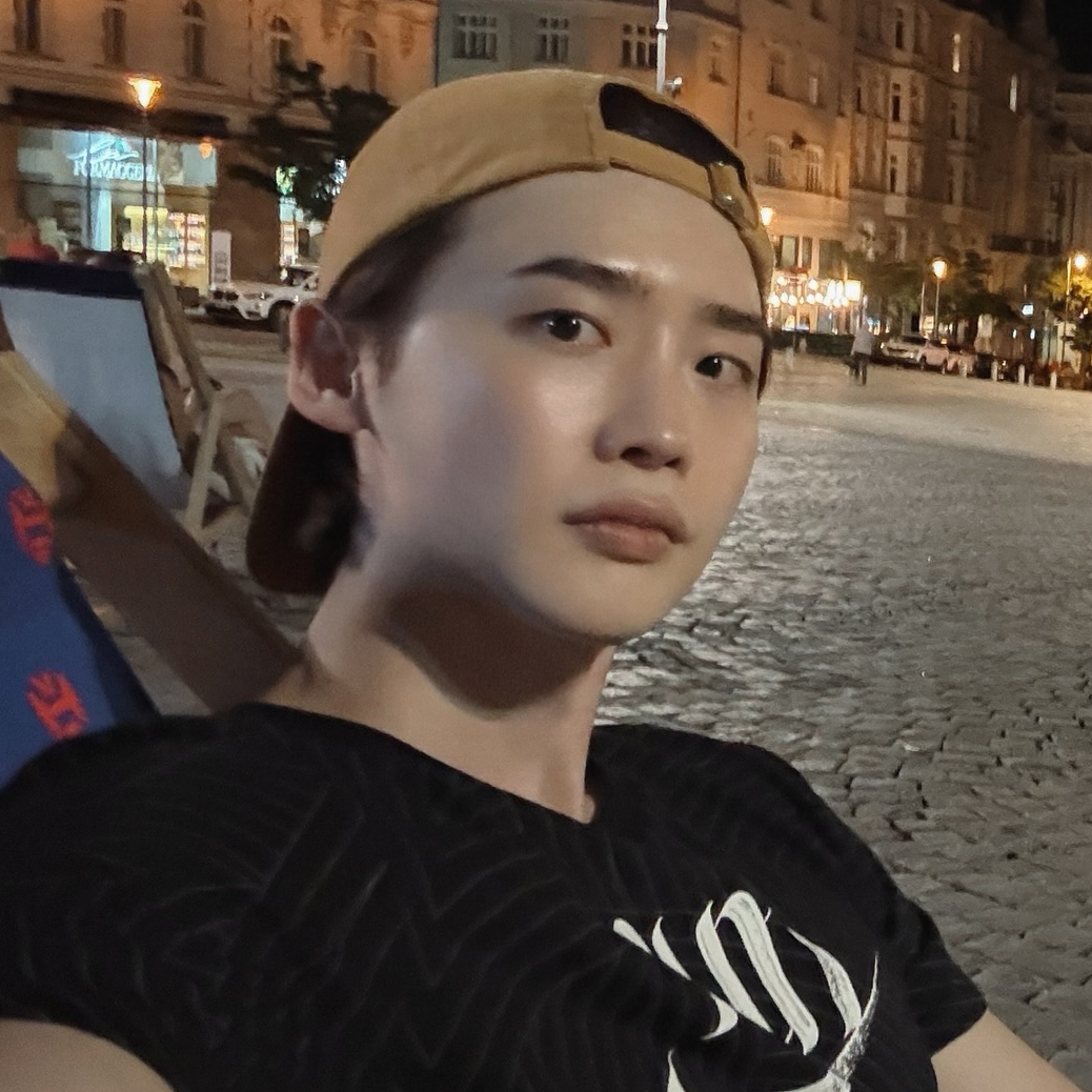 Latest photo of Lee Jongsuk