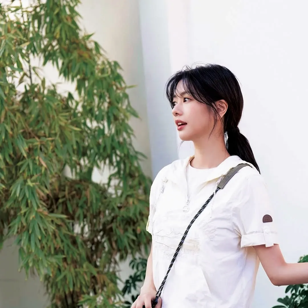 Behind-the-scenes cut of Jung Somin