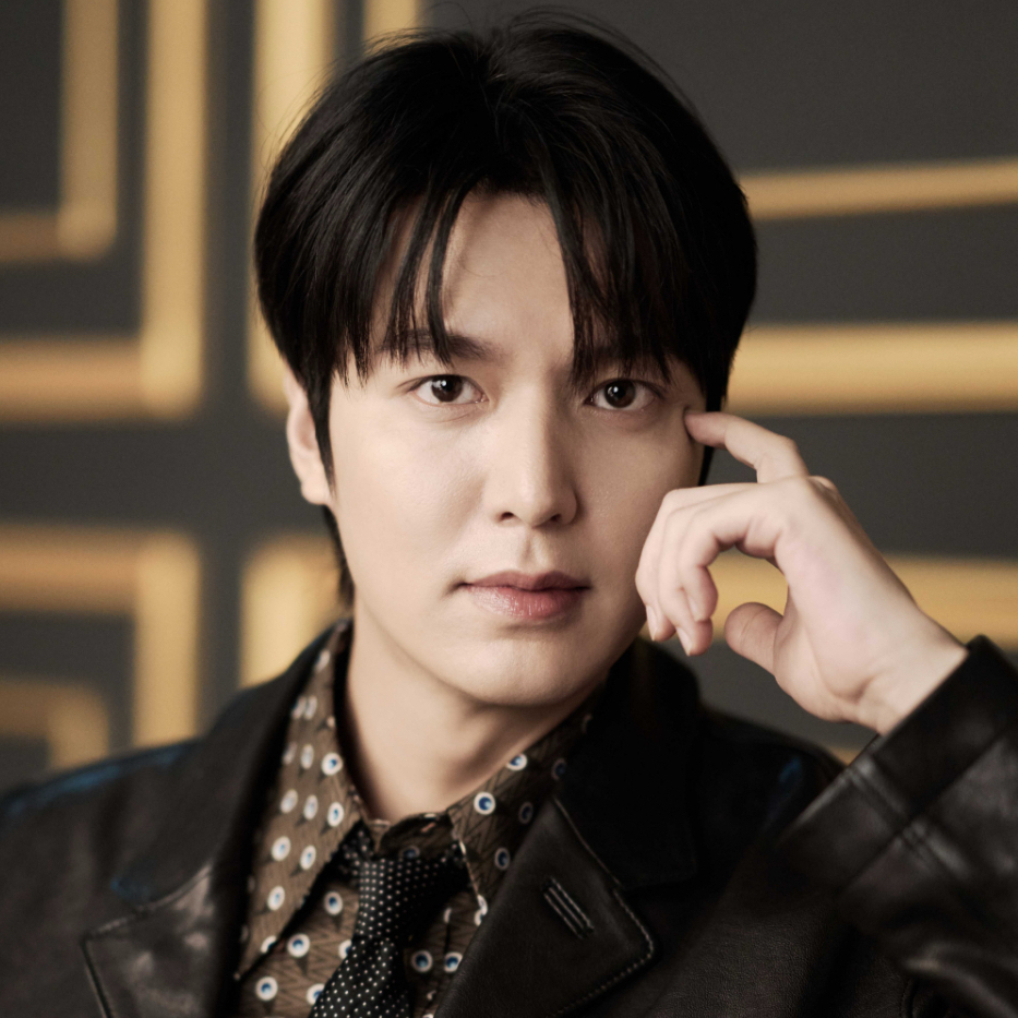 Recent activity shot of Lee Minho