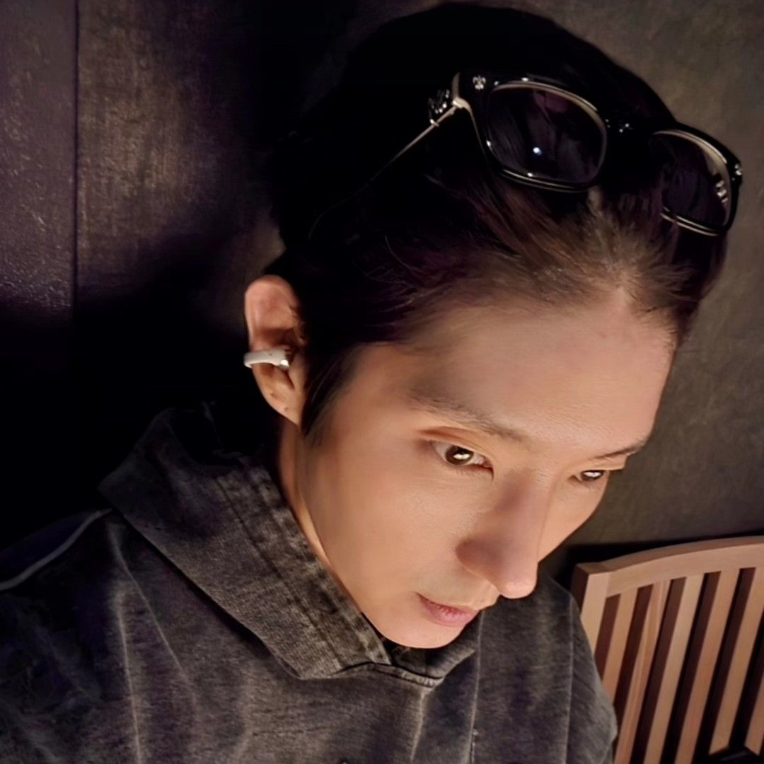 Recent activity shot of Lee Joongi