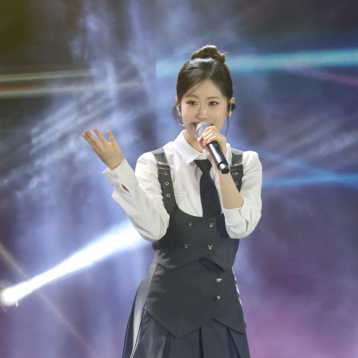 A moment captured by a fan of Oh Yujin