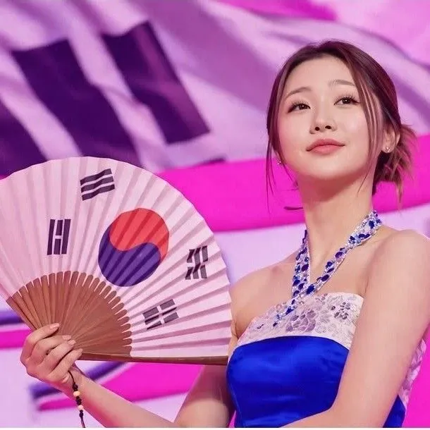 홍지윤의 최신 사진