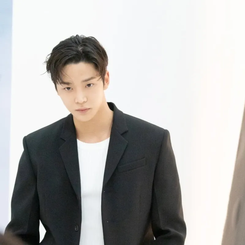 Foto kegiatan terbaru dari Rowoon