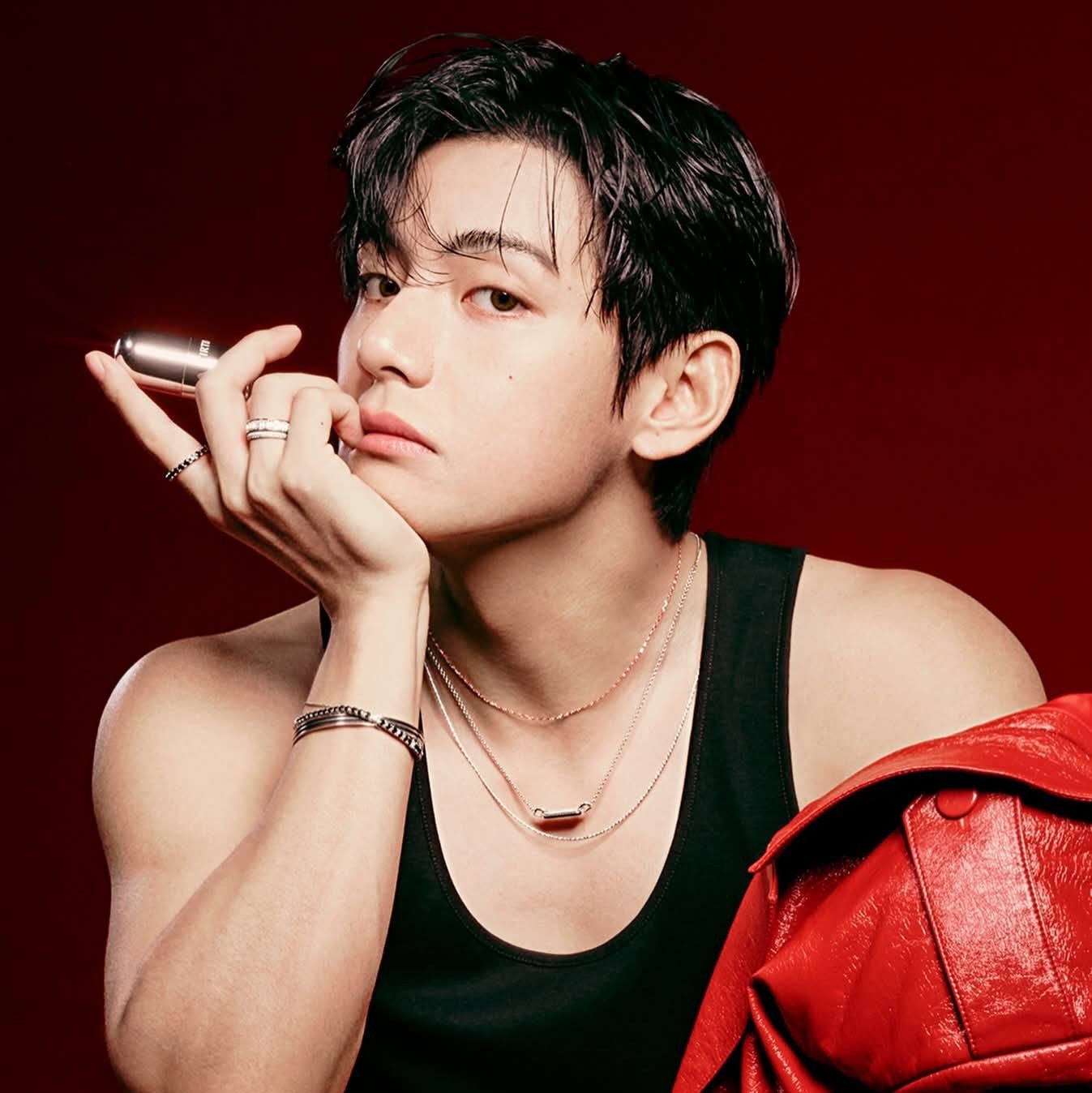 金泰亨 (V)的最新照片