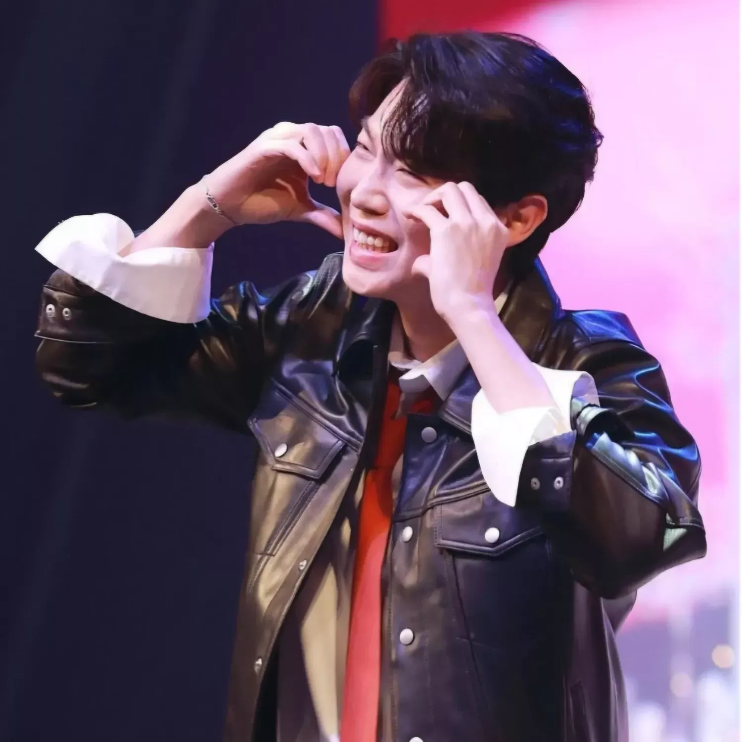 A moment captured by a fan of Son Taejin