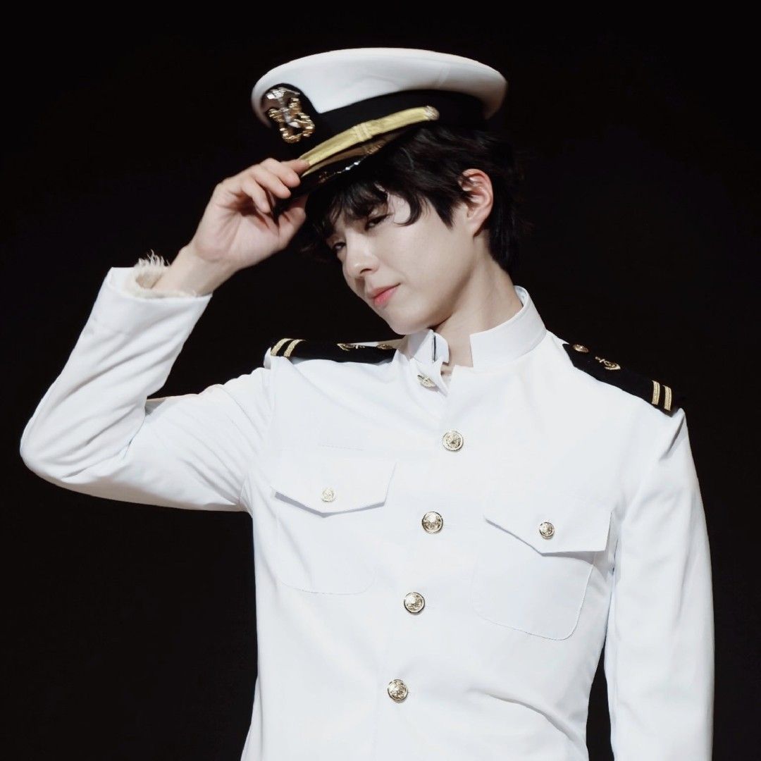 Behind-the-scenes cut of Park Bogum