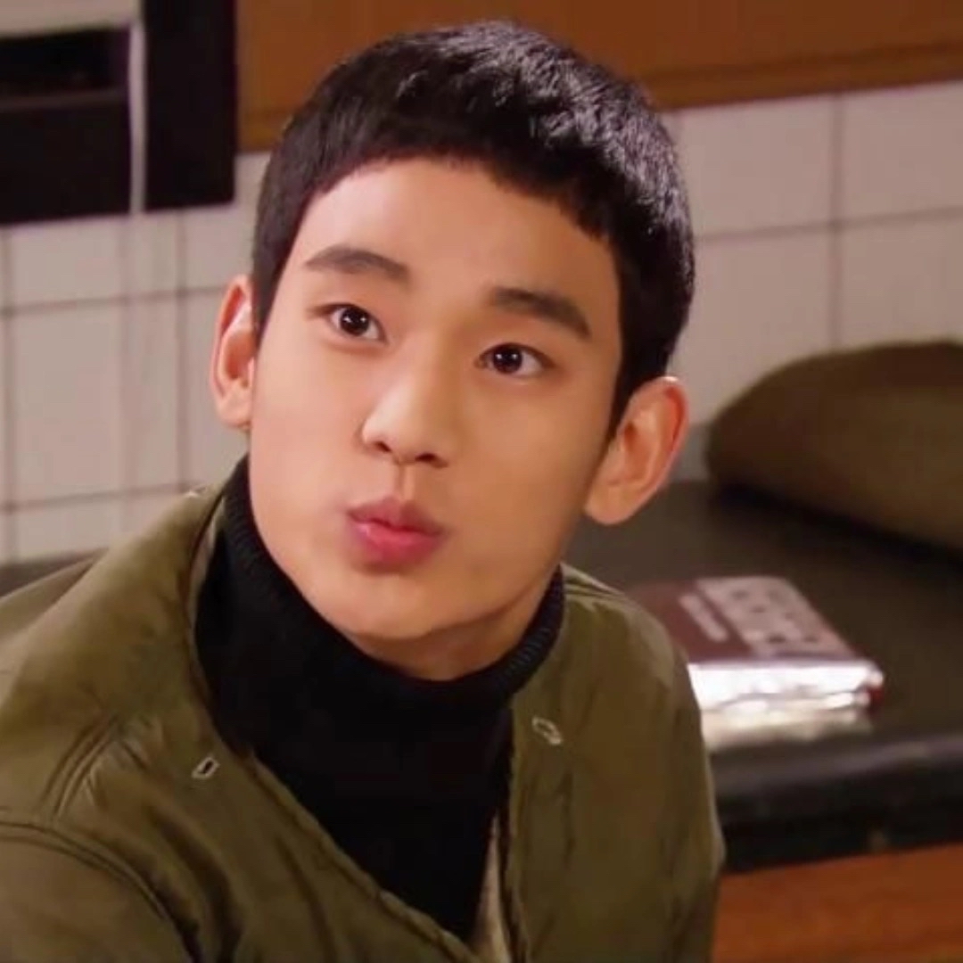 Foto terbaru dari Kim Soohyun