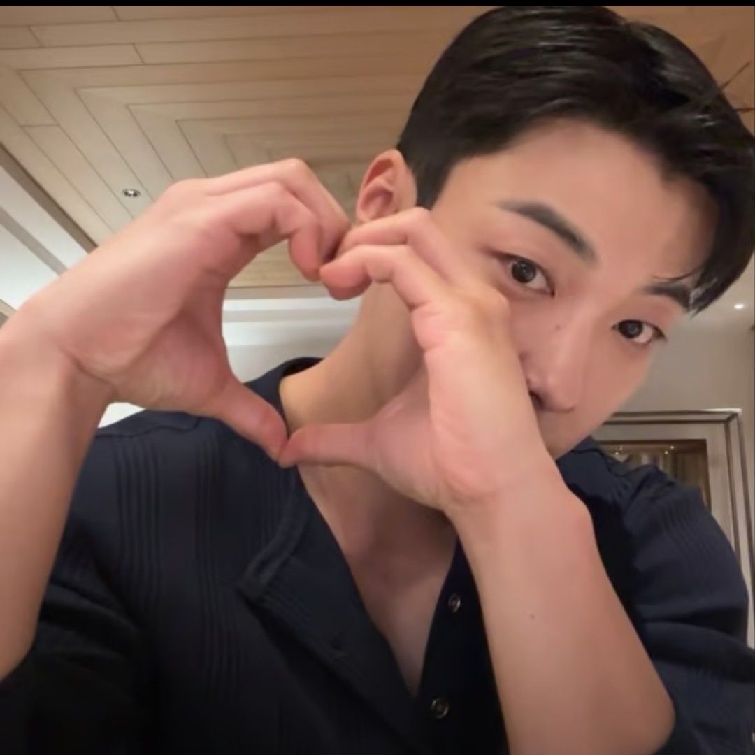 Behind-the-scenes cut of Woo Dohwan