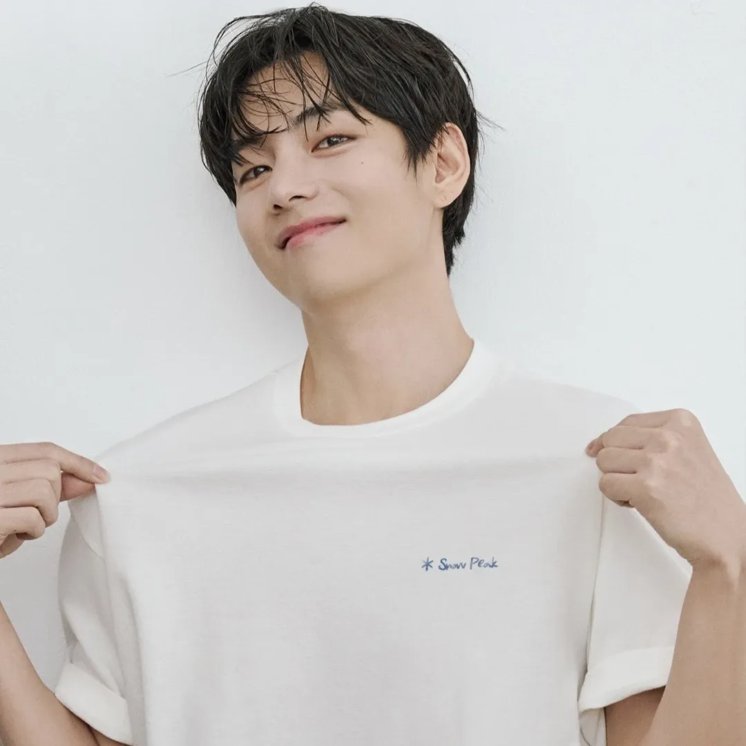 Recent activity shot of Kim Taehyung (V)