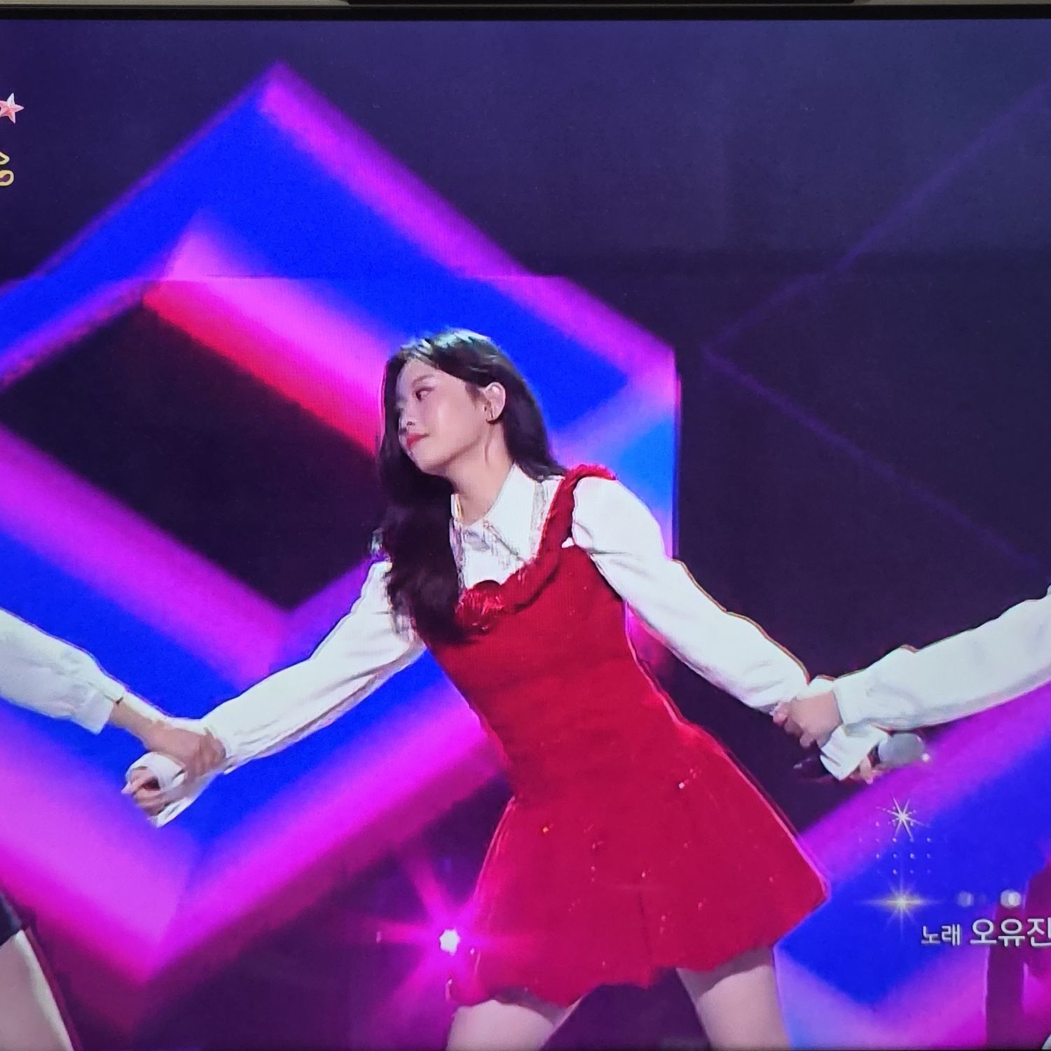 Cuplikan di balik layar dari Oh Yujin