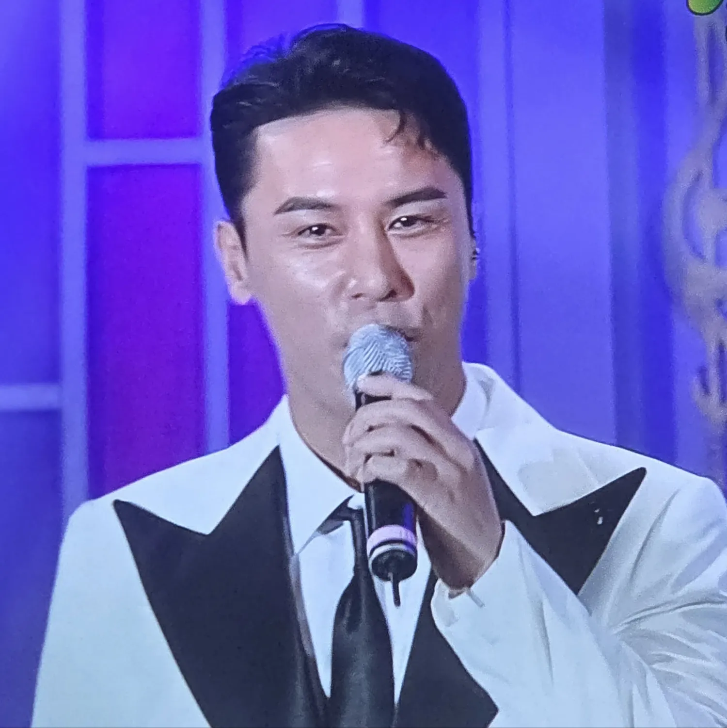 Foto kegiatan terbaru dari Jang Minho