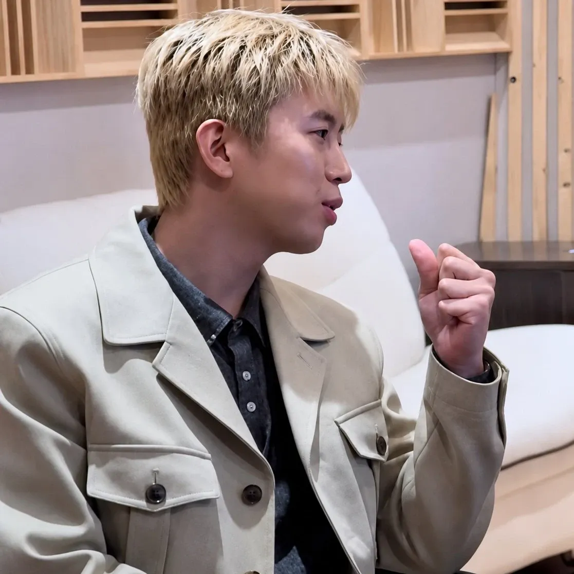 Momen yang diabadikan oleh penggemar Lim Youngwoong