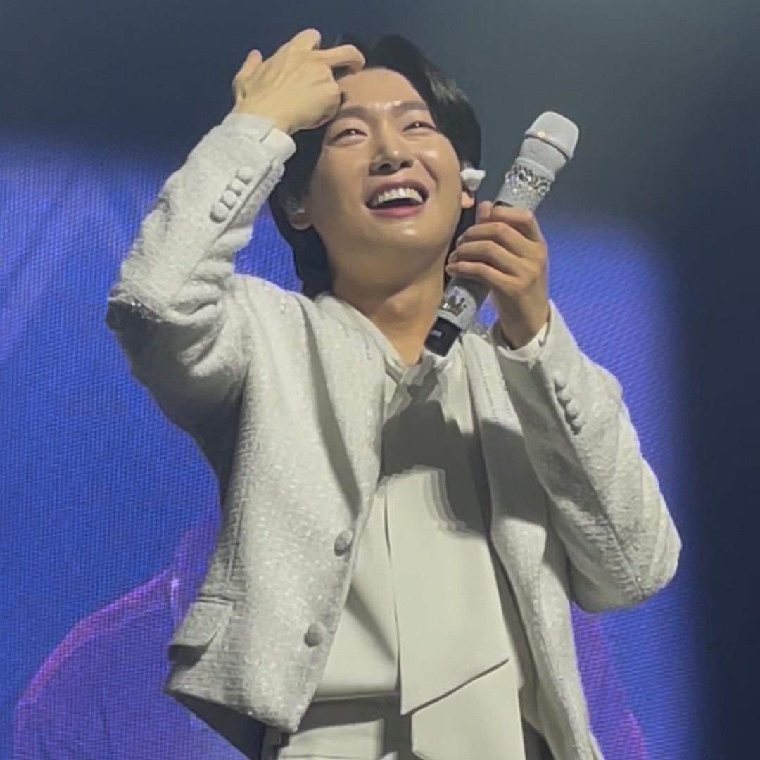 Popular celeb content trending in the community