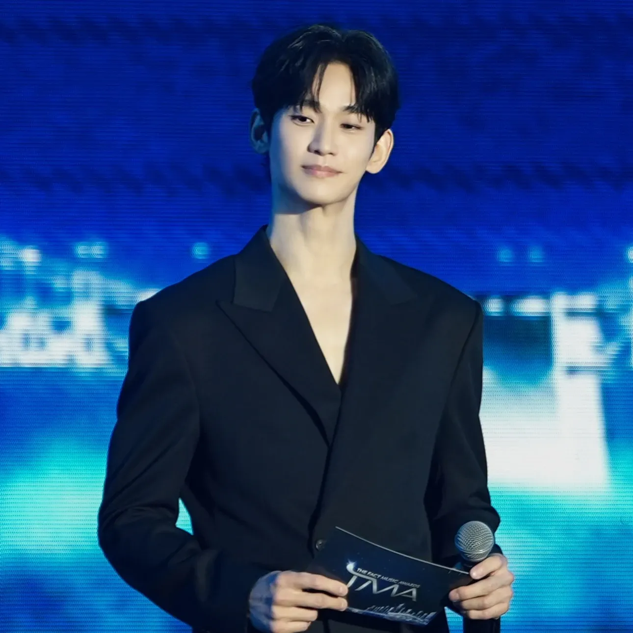 Recent activity shot of Kim Soohyun