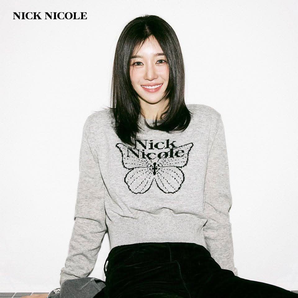 Latest photo of Seo Yeaji