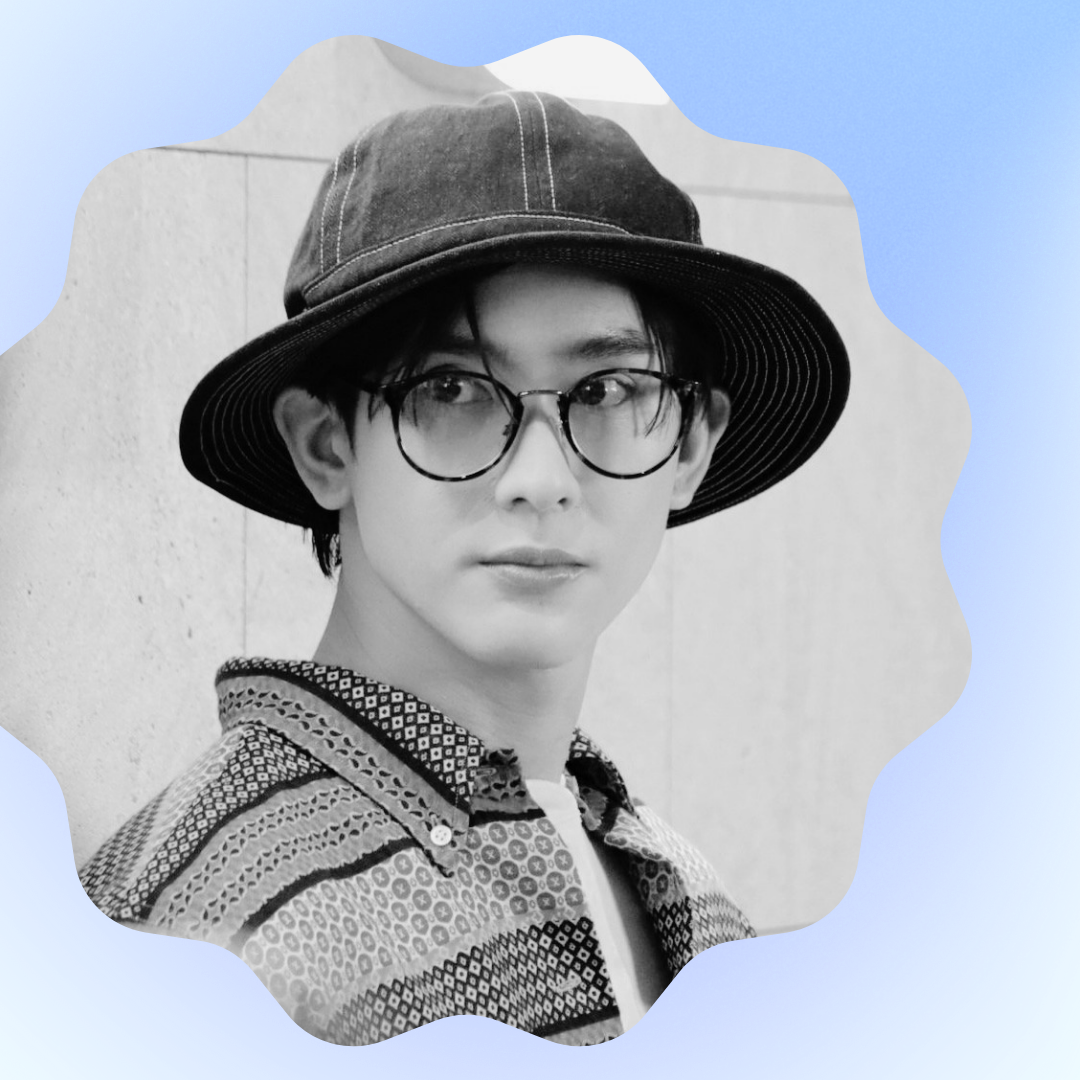 A moment captured by a fan of Book Kasidet Plookphol