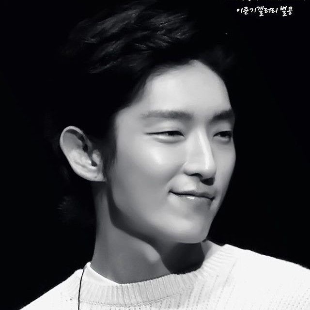 Latest photo of Lee Joongi