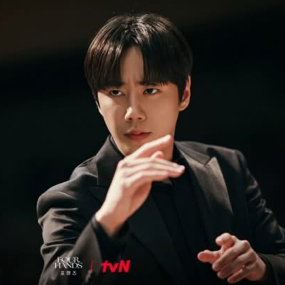 Recent activity shot of Lee Junyoung