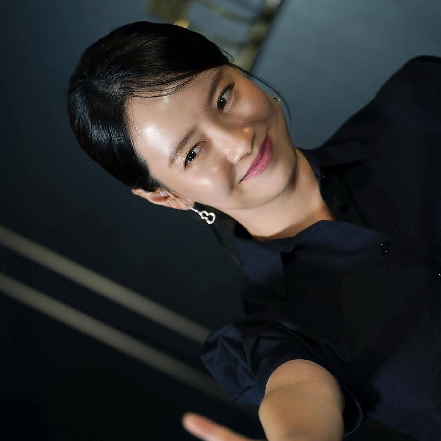 Cuplikan di balik layar dari Song Jihyo