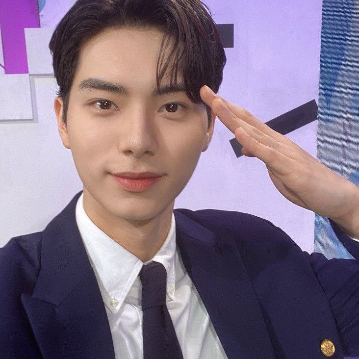 A moment captured by a fan of Lee Chaemin