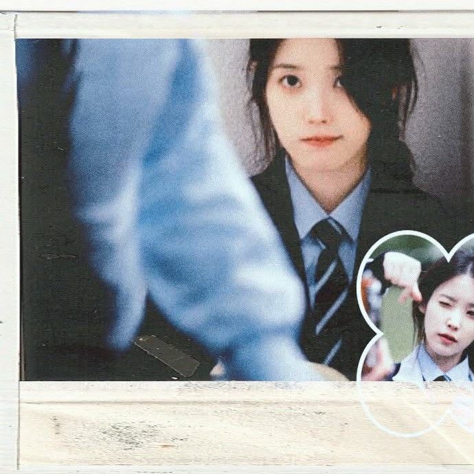 A moment captured by a fan of IU