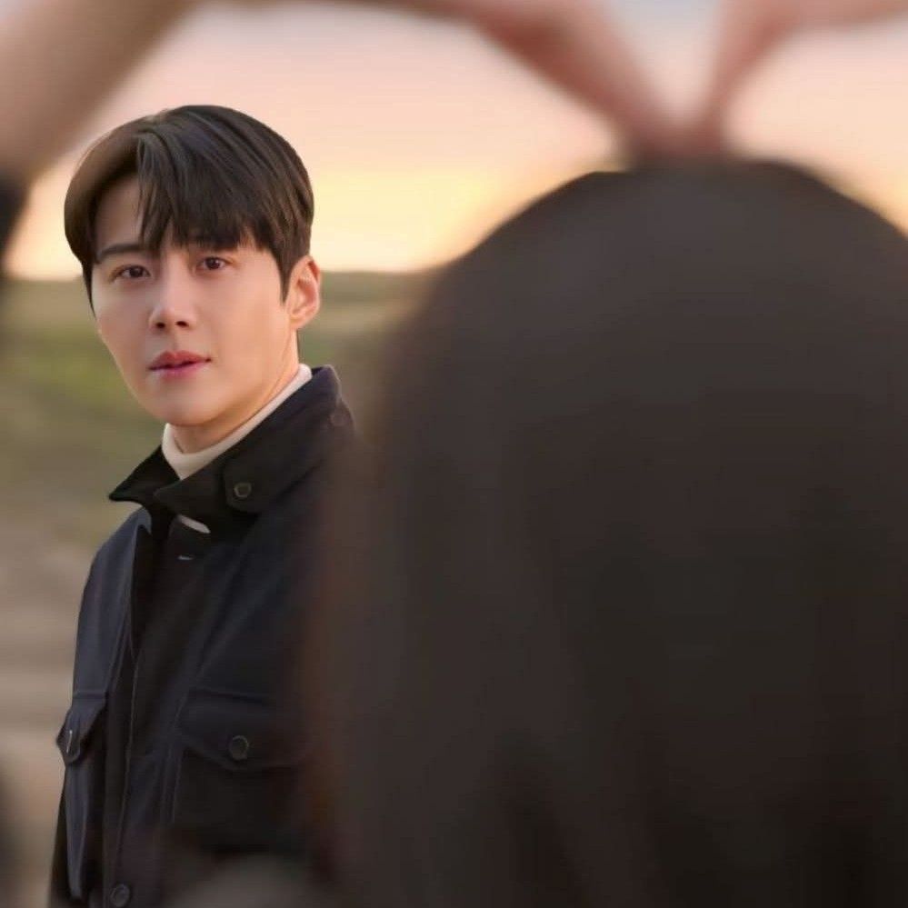 Behind-the-scenes cut of Kim Seonho