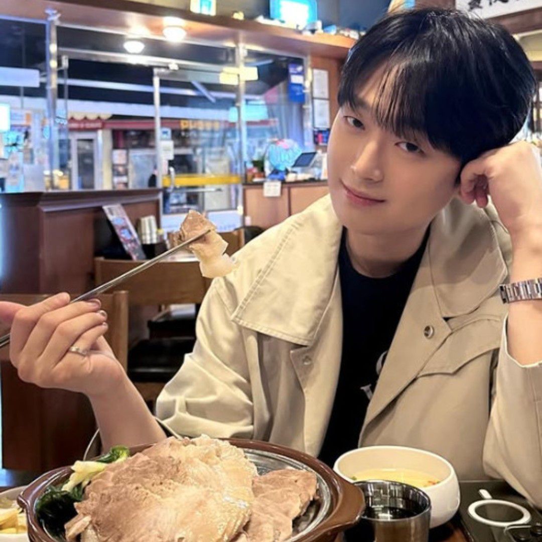 Foto terbaru dari Lee Chanwon