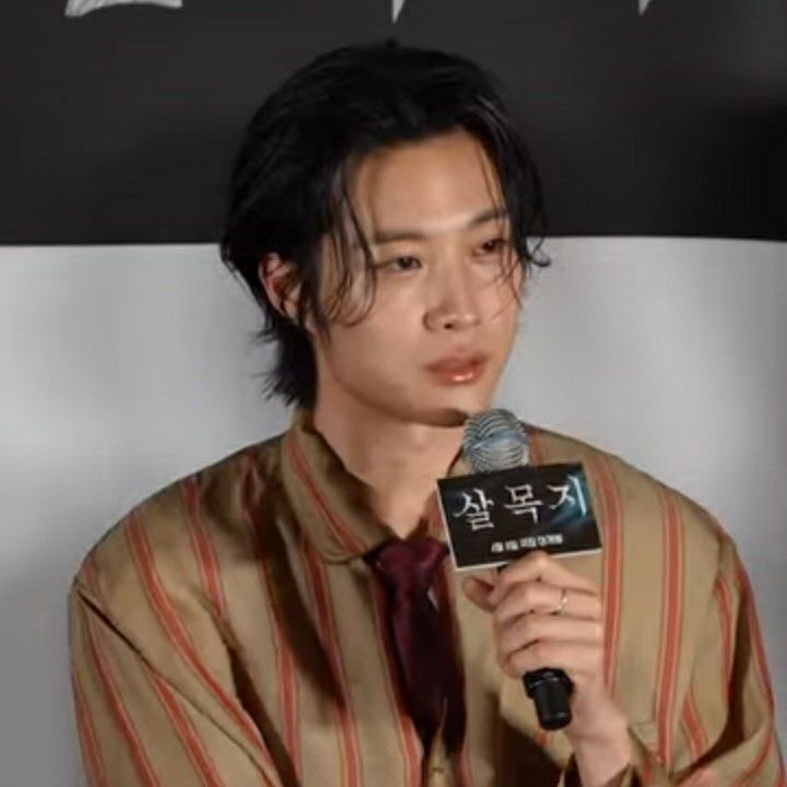 A moment captured by a fan of Lee Jongwon