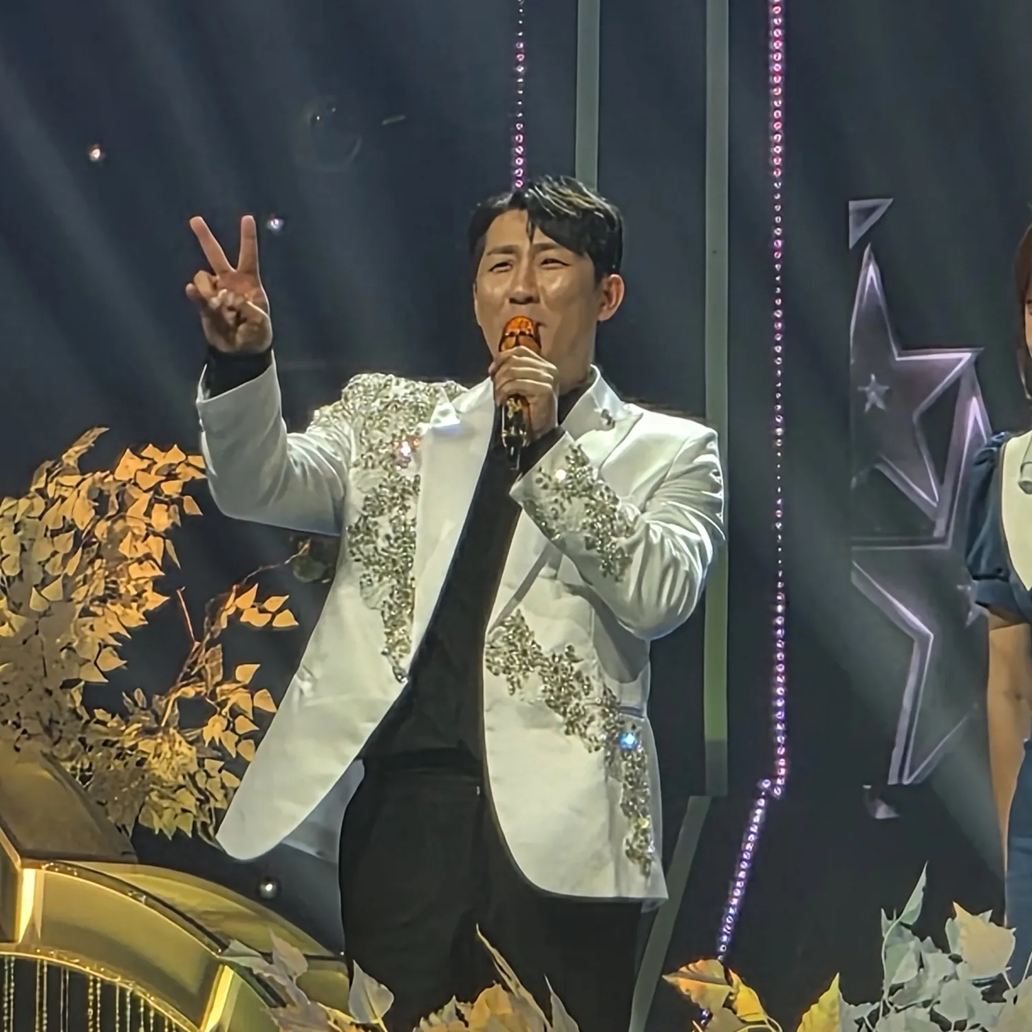 Behind-the-scenes cut of Na Sangdo