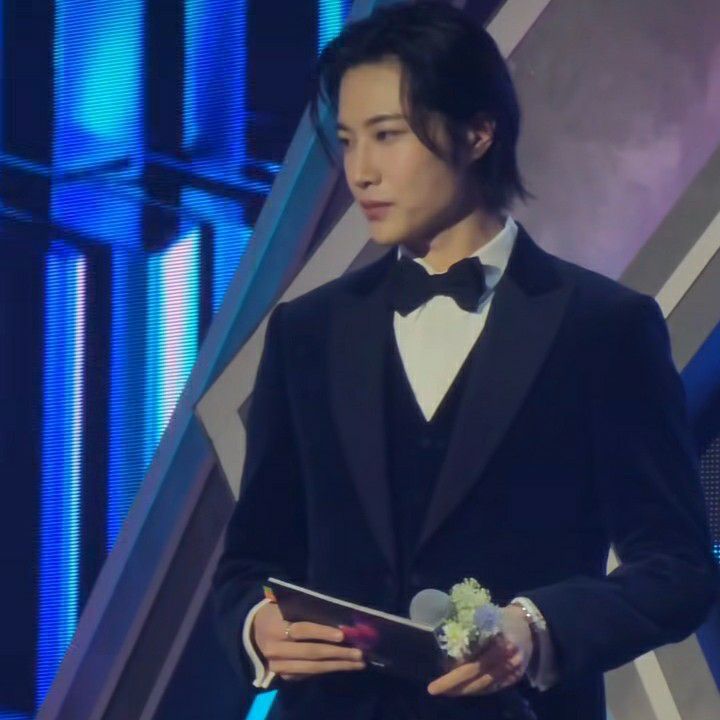 A moment captured by a fan of Lee Jongwon